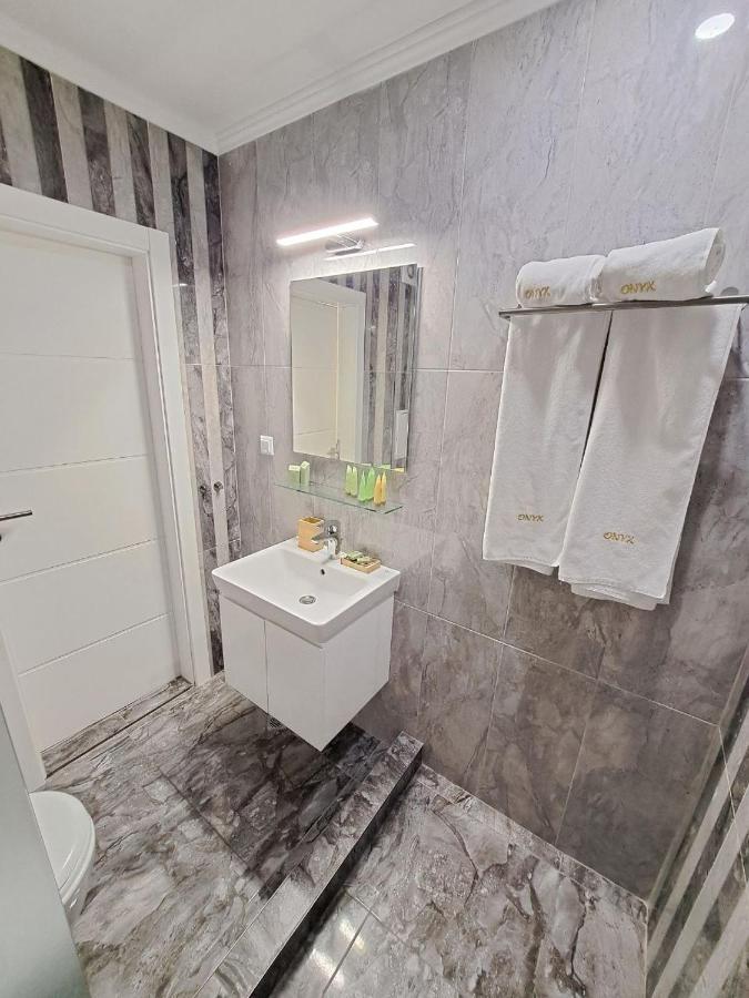 Onyx 2 Private Beach Apartment Sveti Vlas Esterno foto